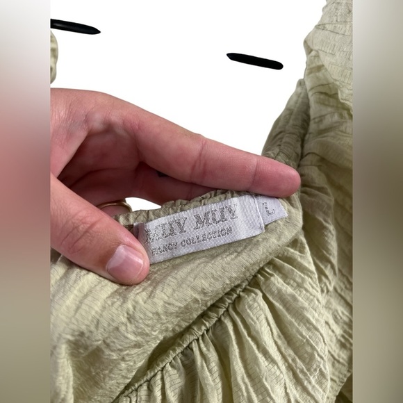 Sage green ruffled mini puff sleeve dress - Picture 2 of 3